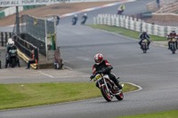 Vintage-motorcycle-club;eventdigitalimages;mallory-park;mallory-park-trackday-photographs;no-limits-trackdays;peter-wileman-photography;trackday-digital-images;trackday-photos;vmcc-festival-1000-bikes-photographs